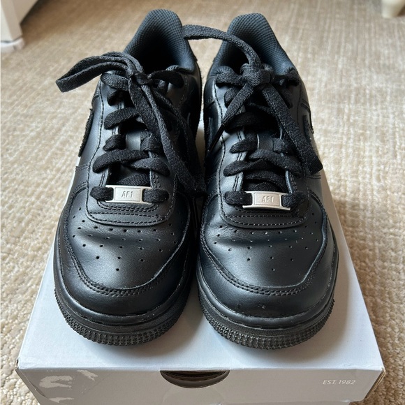 Nike Kids Air Force 1 Sneakers - Picture 2 of 8